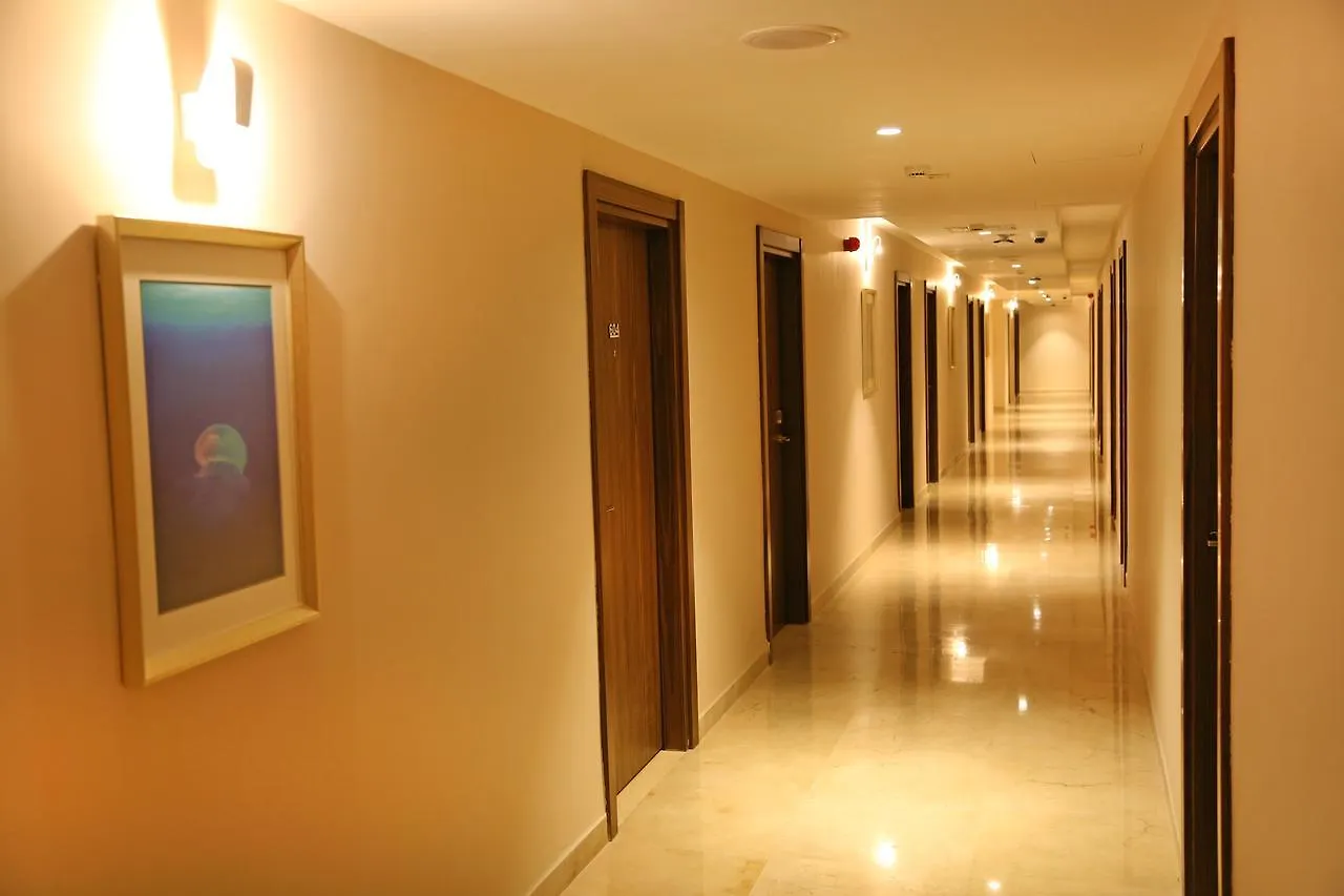 Lacosta Hotel Aqaba 4*,
