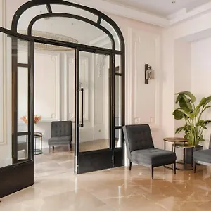Sonder L'edmond Parc Monceau 4* Paryż